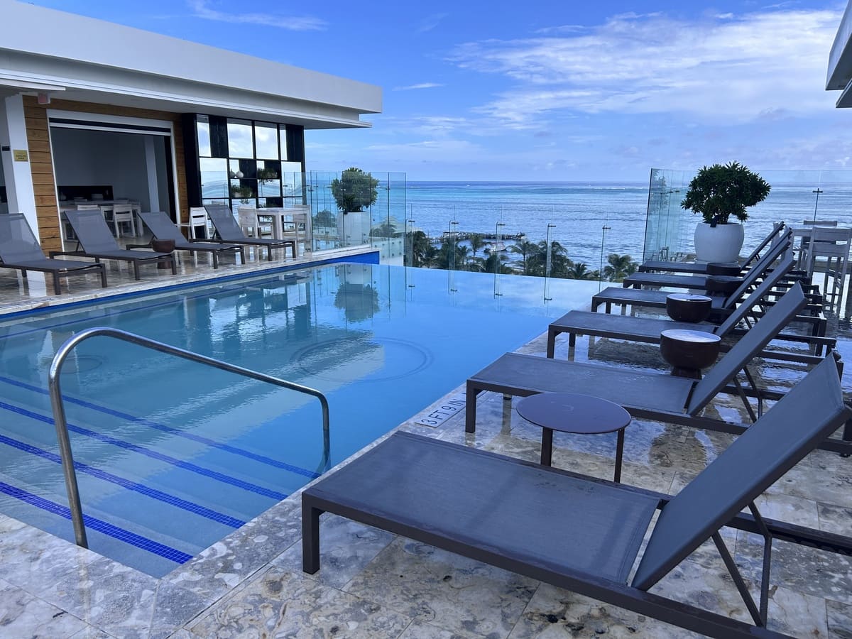 Alaia Belize Rooftop Pool