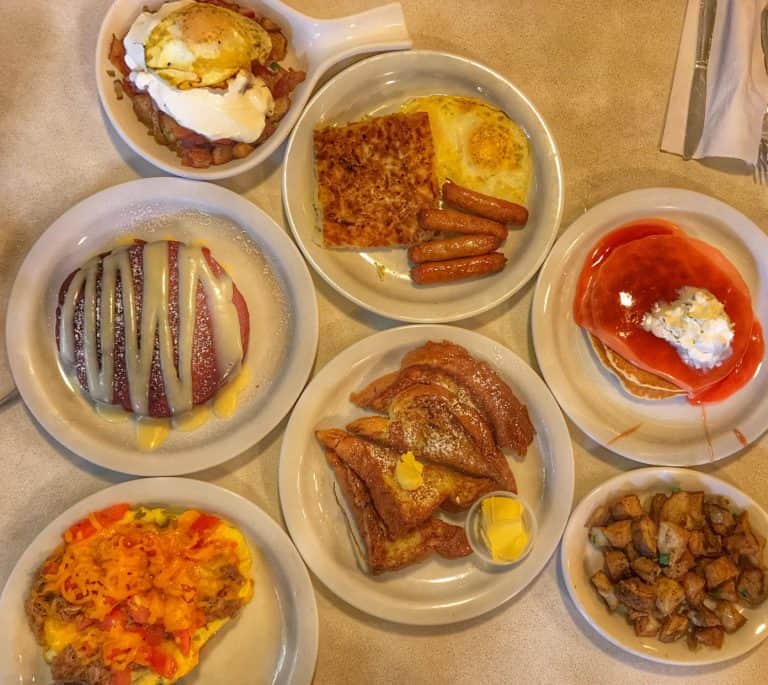 Eating at Cinnamon's is a must in Oahu