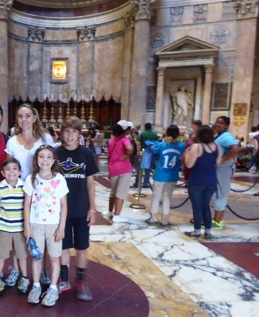 Inside the Roman Pantheon - Rome, Italy 1 Taking a tour in Rome with kids